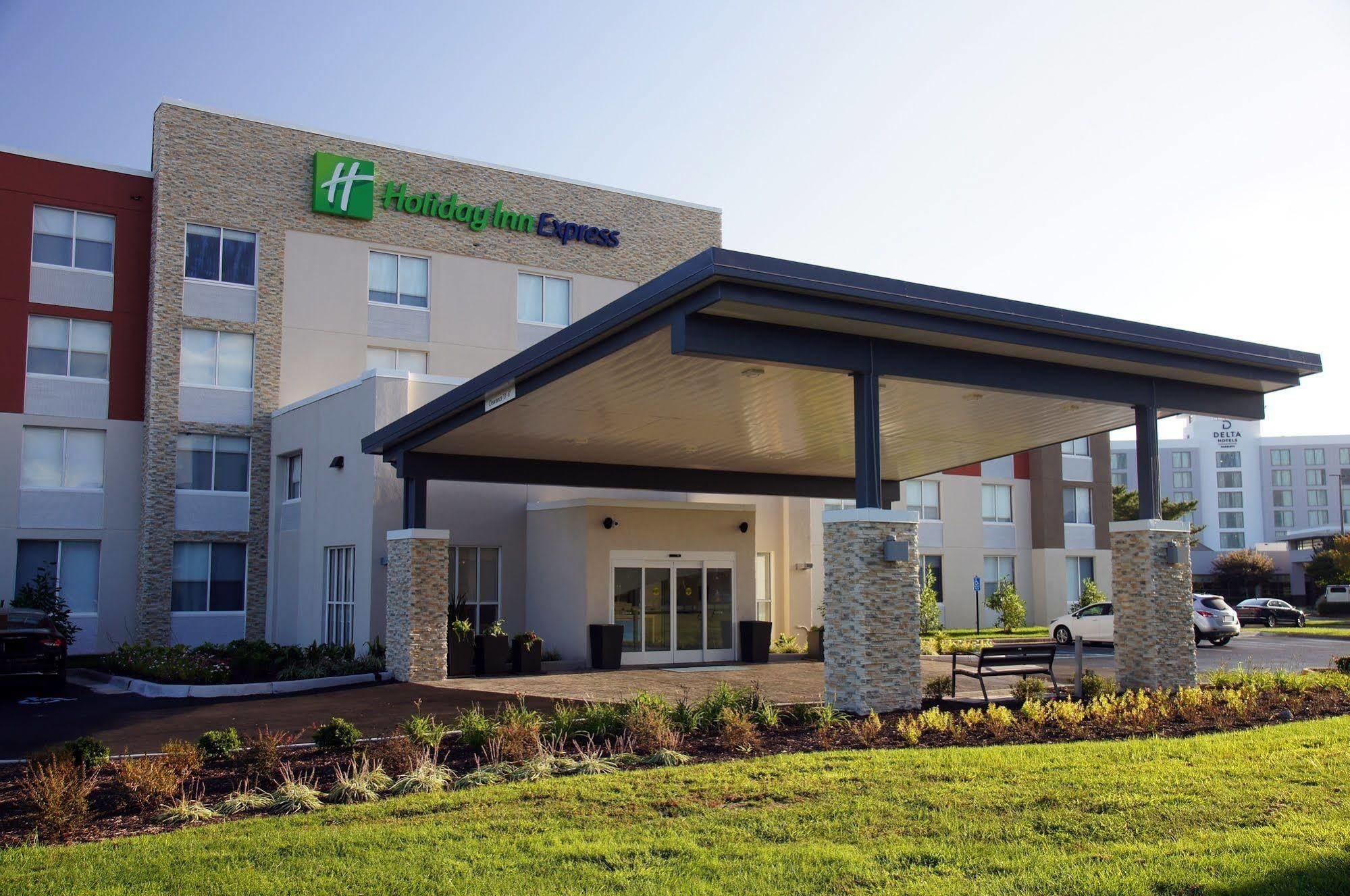 Holiday Inn Express Chesapeake - Norfolk By Ihg Exterior photo