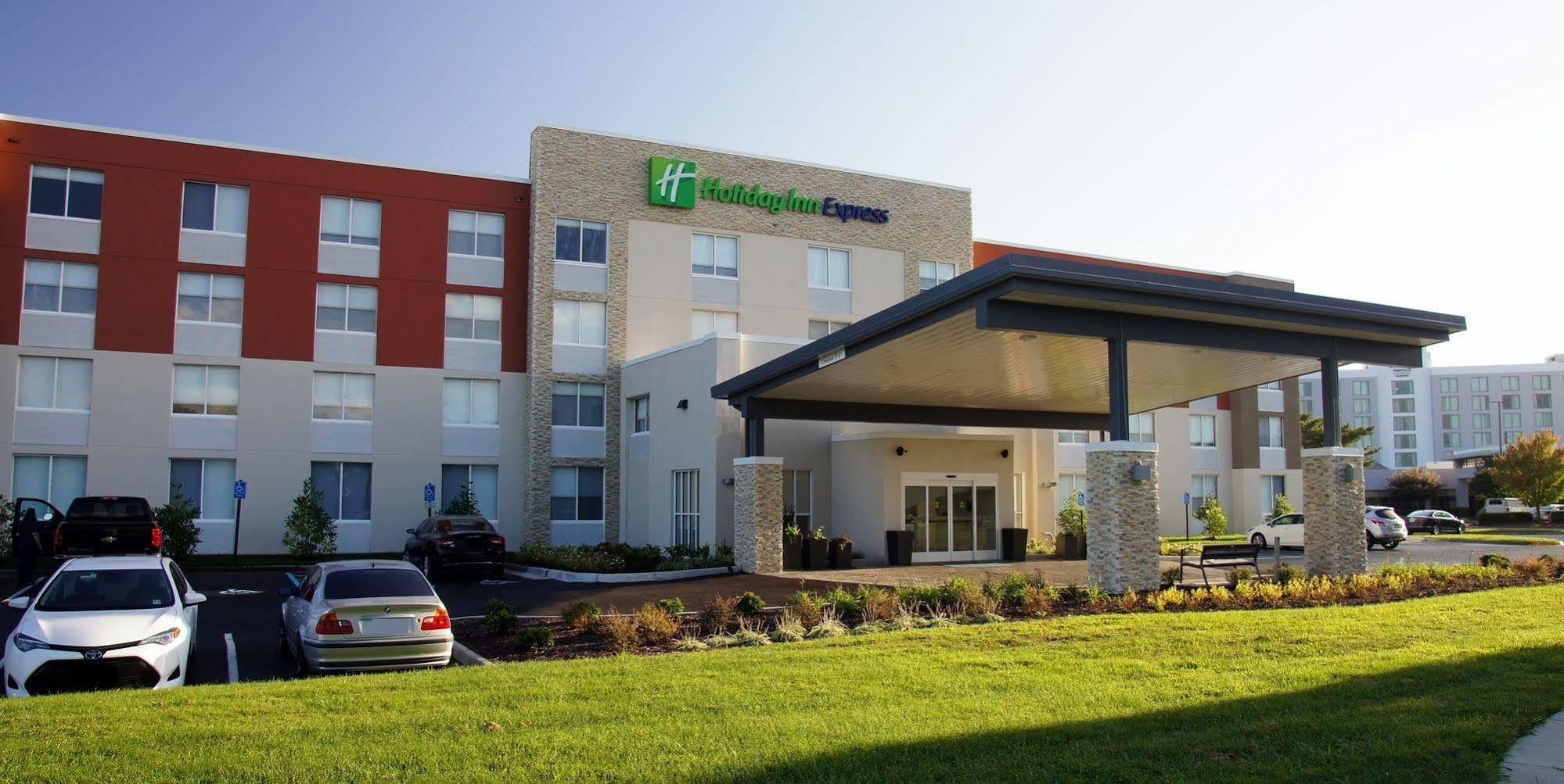 Holiday Inn Express Chesapeake - Norfolk By Ihg Exterior photo